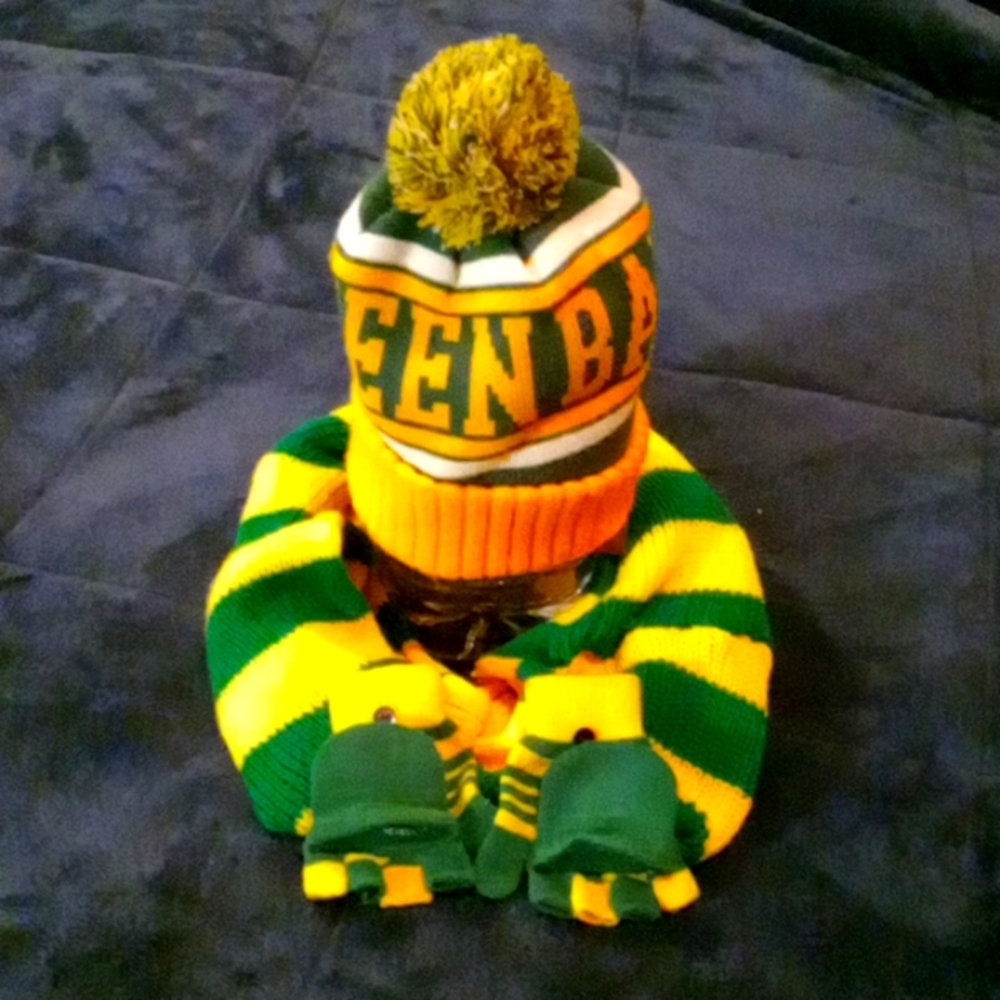 GREEN BAY (PACKERS) GREEN AND GOLD KNIT HAT, INFINITY SCARF, AND GLOVE/ MITTENS